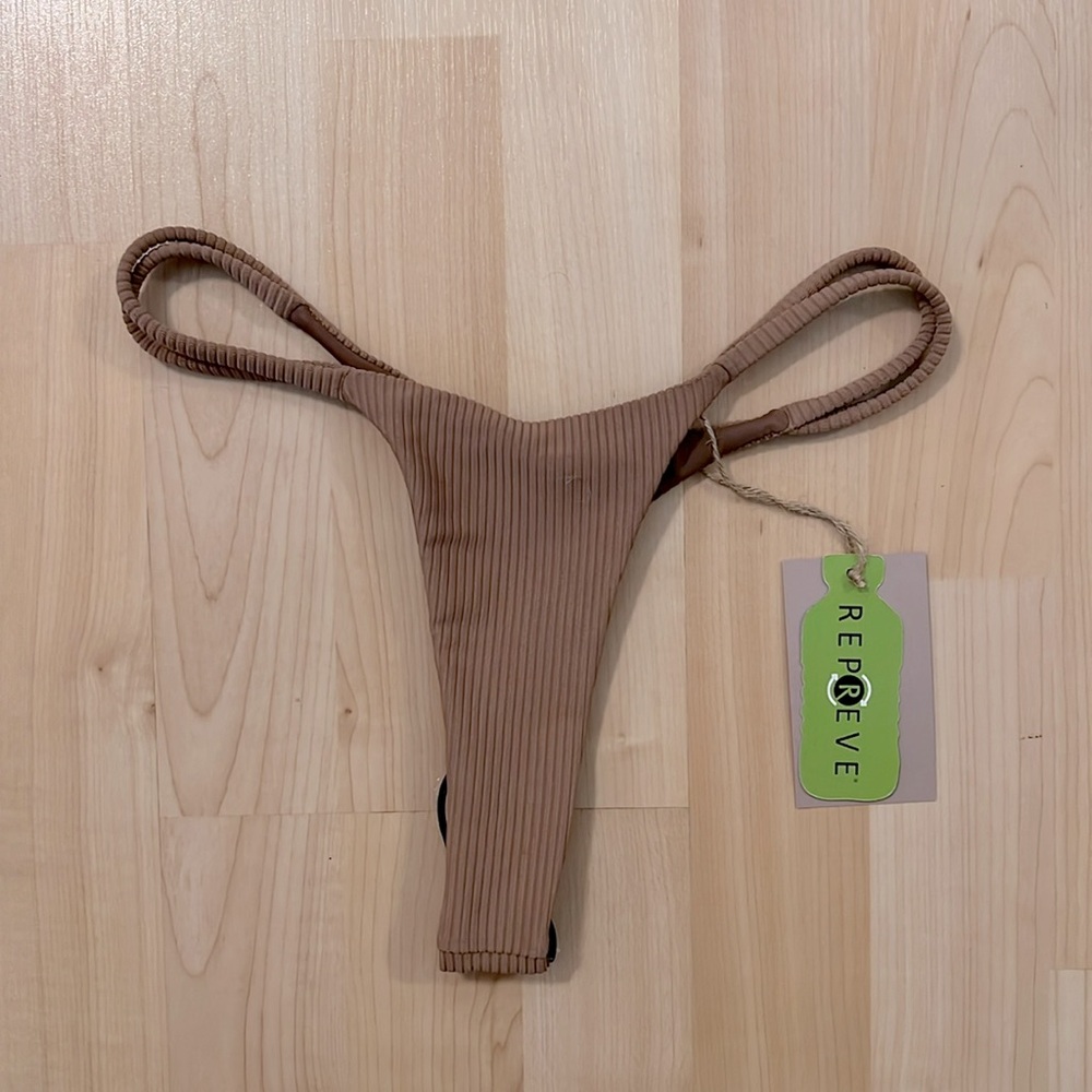 Tai swim, Karson bottom